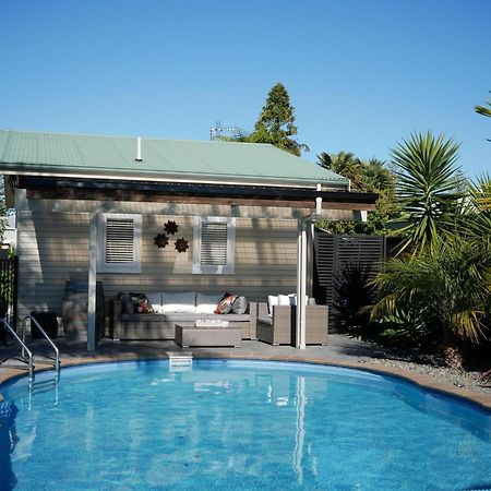 The Pool House Bed & Breakfast - Near Marine Parade Napier Extérieur photo